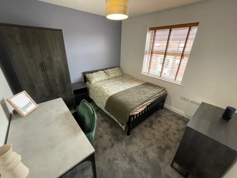 2 Bed Ensuite Student Flat // Jul 2026 - Image 8